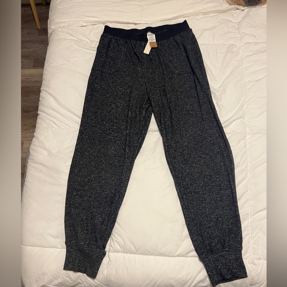 NWT Victoria’s Secret Pink Pants L